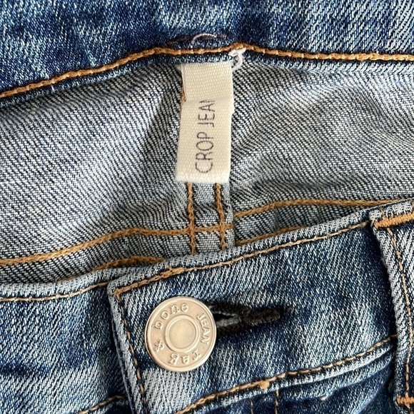 Sz28 Rag & Bone Crop Jean in Ensenada Wash, Factory Distressed in VGUC - Picture 13 of 15